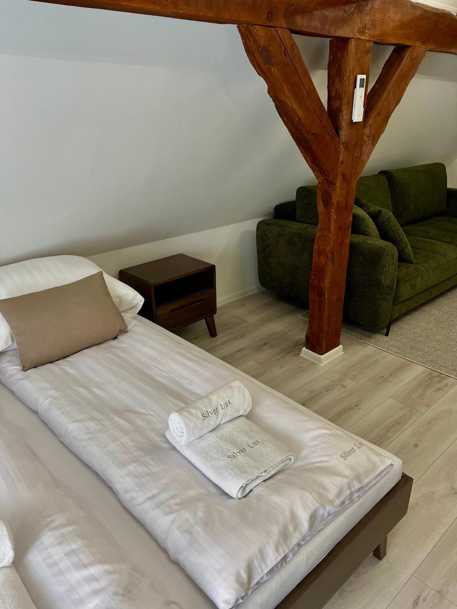 Osada Gesin Apartment Zabor ภายนอก รูปภาพ